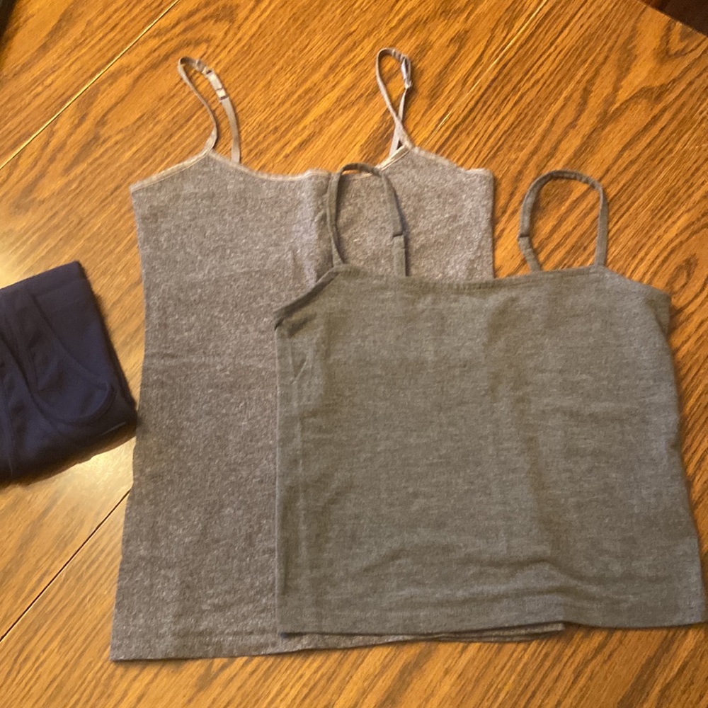 3 tank top bundle - Picture 2 of 4